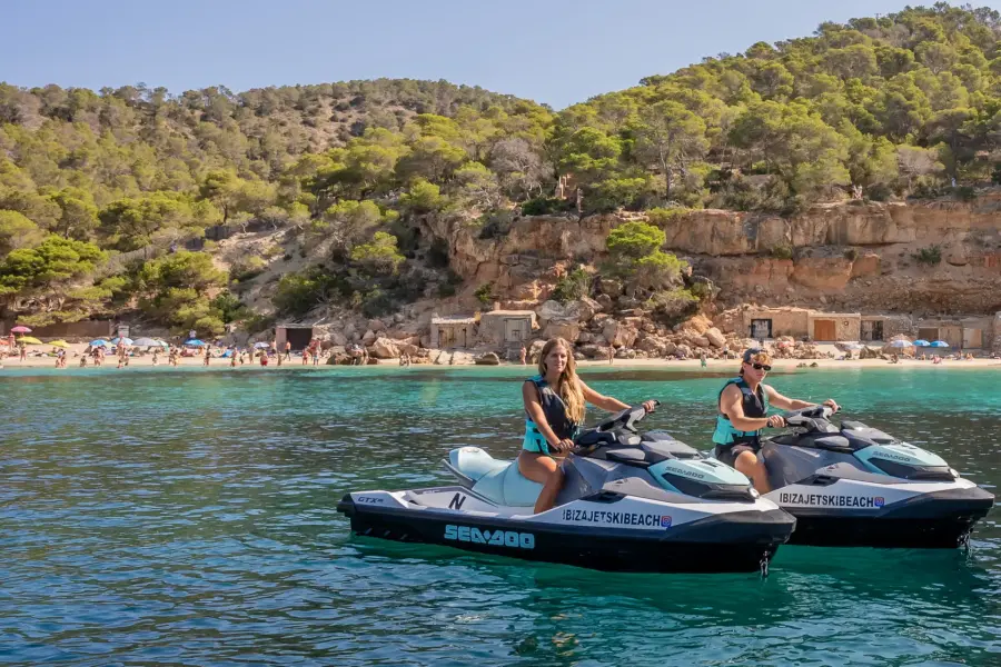 Excursión en moto de agua a Cala Salada, Ibiza